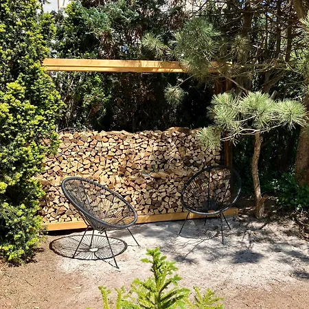 Large 120m With Garden And Cat Near Zoo