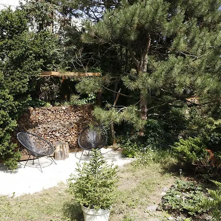 Apartment Large 120m With Garden And Cat Near Zoo Prague