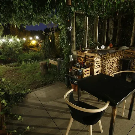 Large 120m With Garden And Cat Near Zoo * Prague